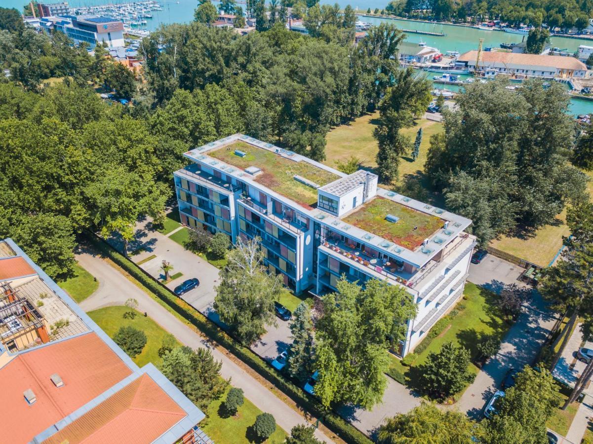 Mf Villa Azur Wellness Apartment 希欧福克 外观 照片