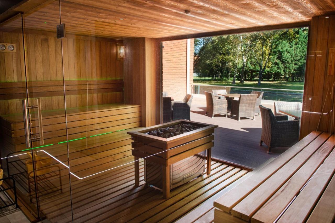 Mf Villa Azur Wellness Apartment 希欧福克 外观 照片